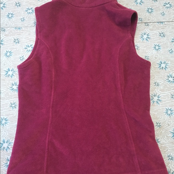 COLUMBIA Women’s magenta vest, size medium - Picture 5 of 6